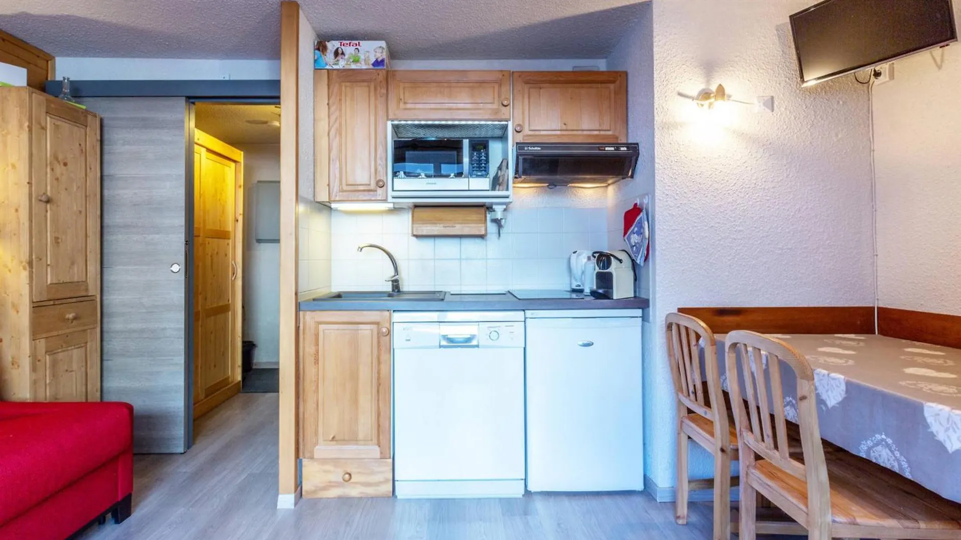 Appartement Centre Village ★★★, Parking, Wifi, Pied Des Pistes, Confort 4 Pers - Fr-1-437-14 La Clusaz 0*,  Francia